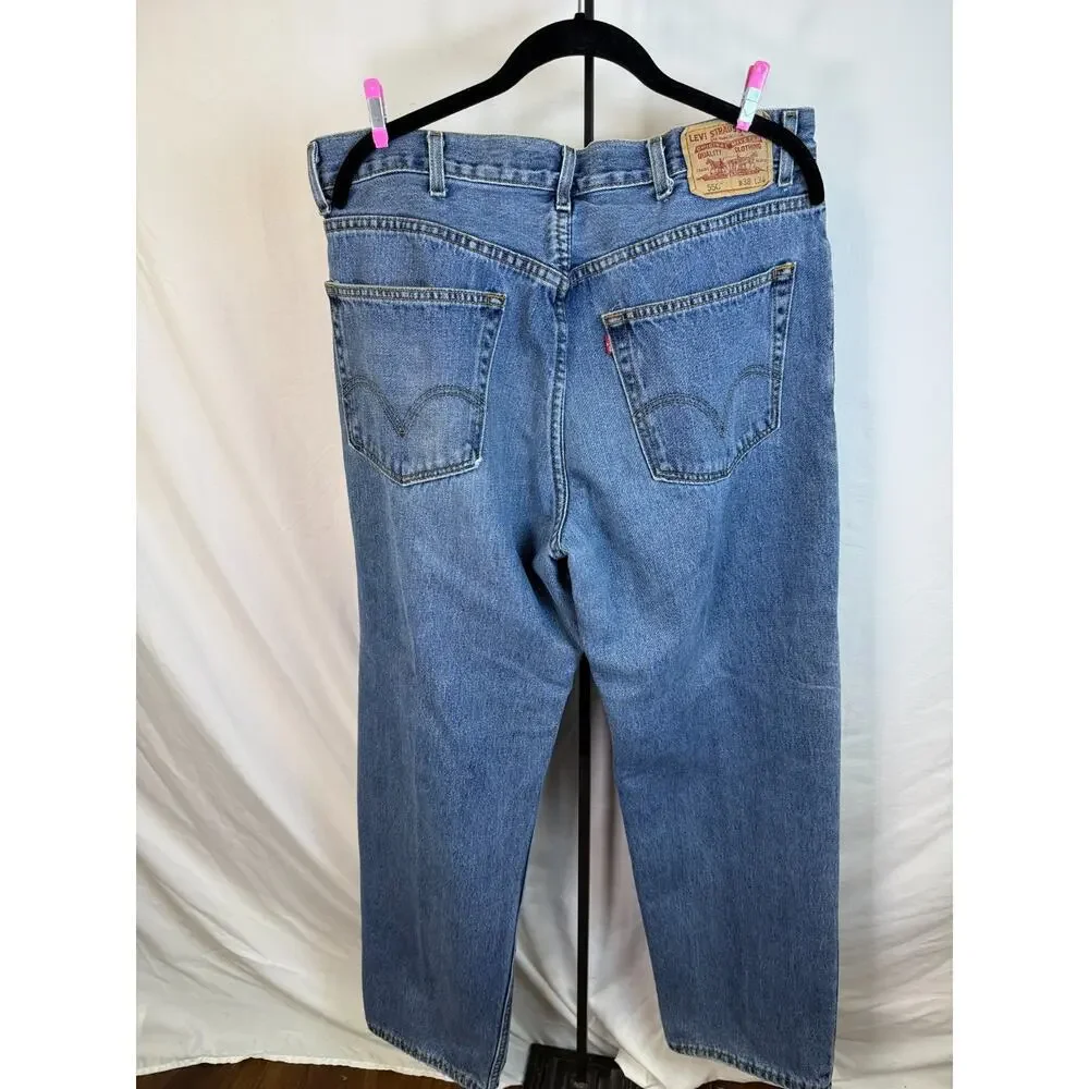 Vintage Levi's 550 Relaxed Fit Jeans Men's 38x34 Blue Denim Straight Leg Classic